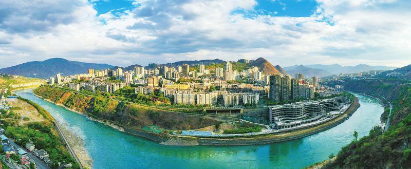 頭版頭條+整版特別報道,四川日報今日強(qiáng)勢聚焦攀枝花,都說了啥?